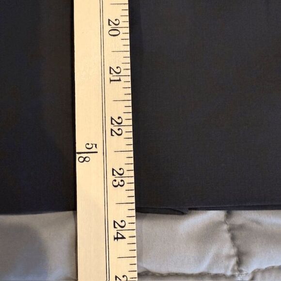 Hugo Boss Veronice Wool Pencil Skirt Charcoal Gray Back Slit Zip Closure Size 8 - Picture 10 of 11